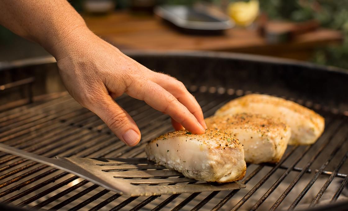 How To Fish Fillets On The Grill Or Cedar Plank Kingsford