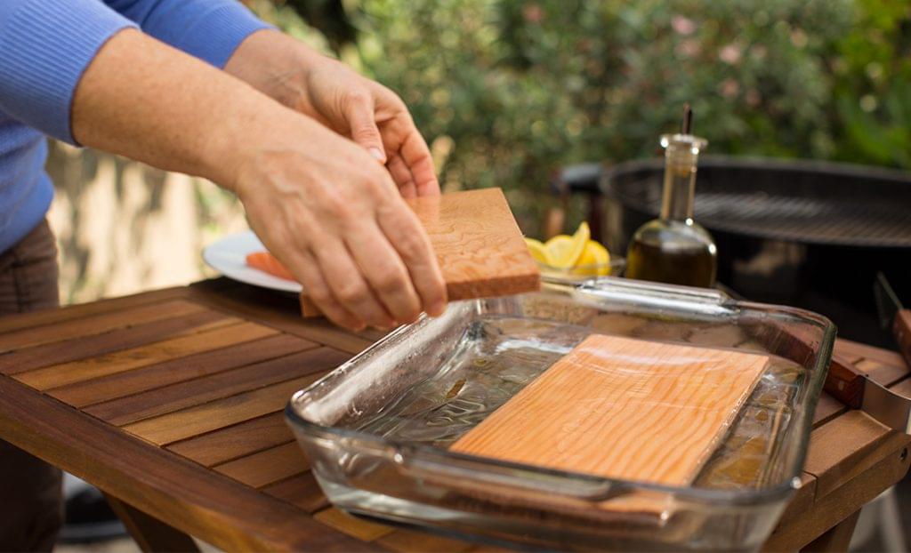 How To Salmon Fillets On Cedar Plank Kingsford