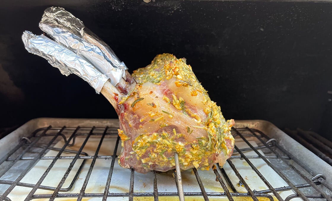 How to: smoke lamb chops using pellets | Kingsford®