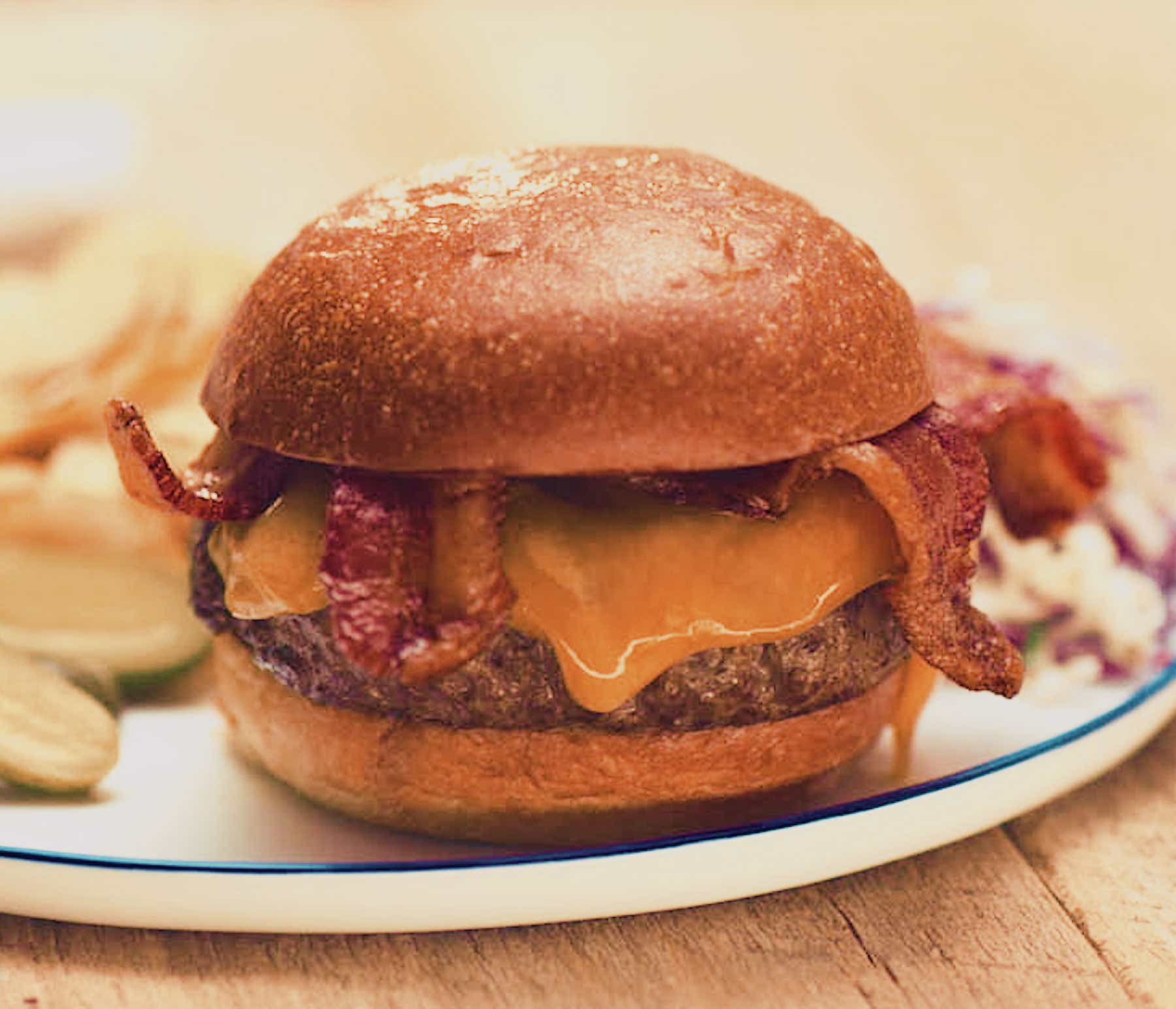 The Tastiest Bacon Cheeseburger (Perfectly Classic Flavors!)